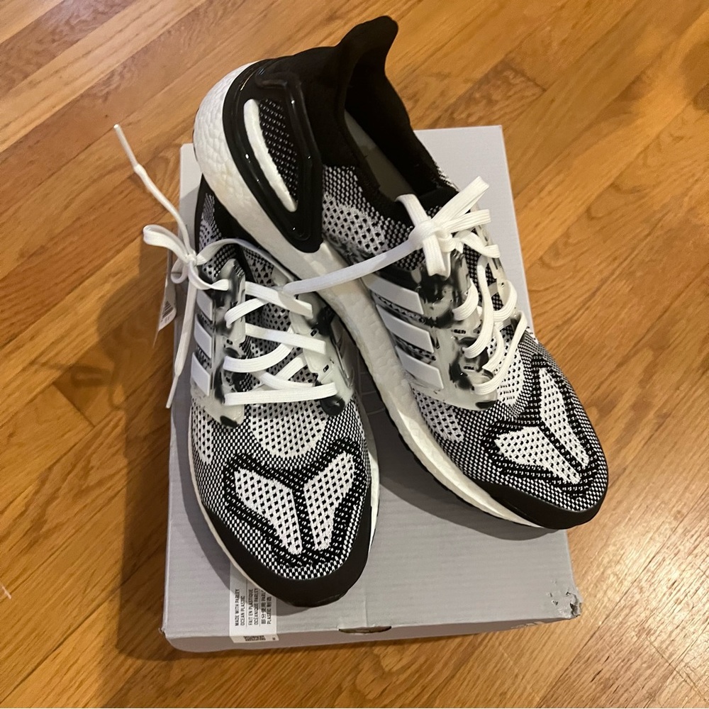 Men’s Adidas Ultraboost DNA shoes.Size 11.5. NWT. Made with ParleyOcean plastic